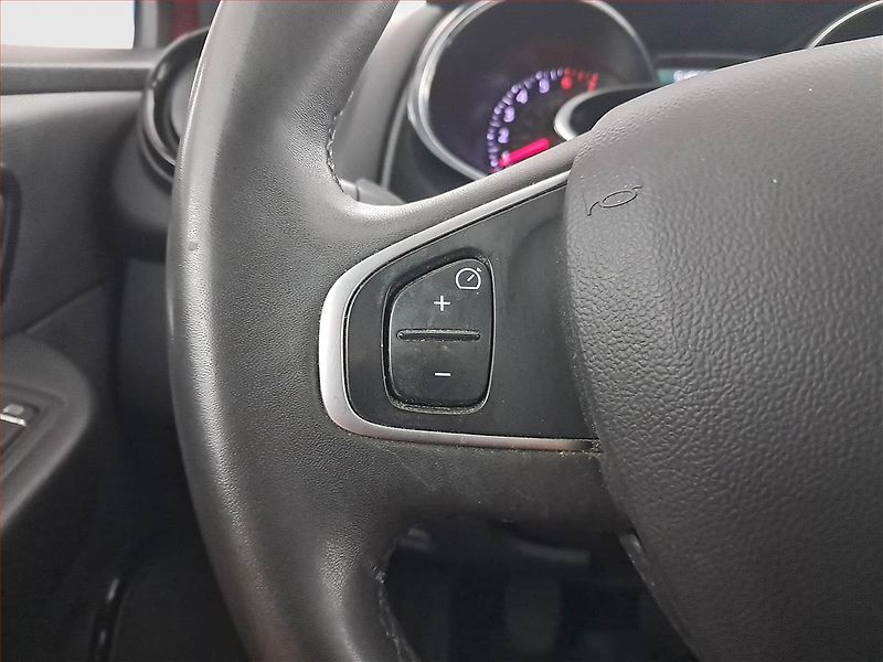 Renault Clio (2018) 1.2 16V, Tempomat - fotka 15 z 17