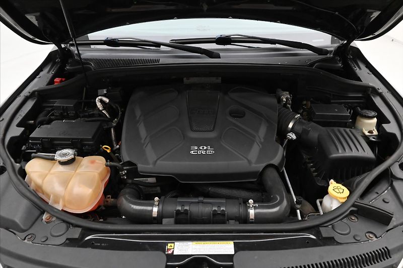 Jeep Grand Cherokee 3,0 CRD 177 kW 4x4 AT Overland - fotka 9 z 33