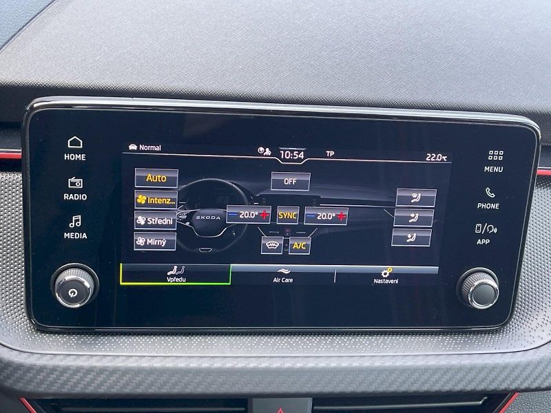 Škoda Kamiq (2025) 1.0 TSI 85 kW Monte Carlo - fotka 19 z 33