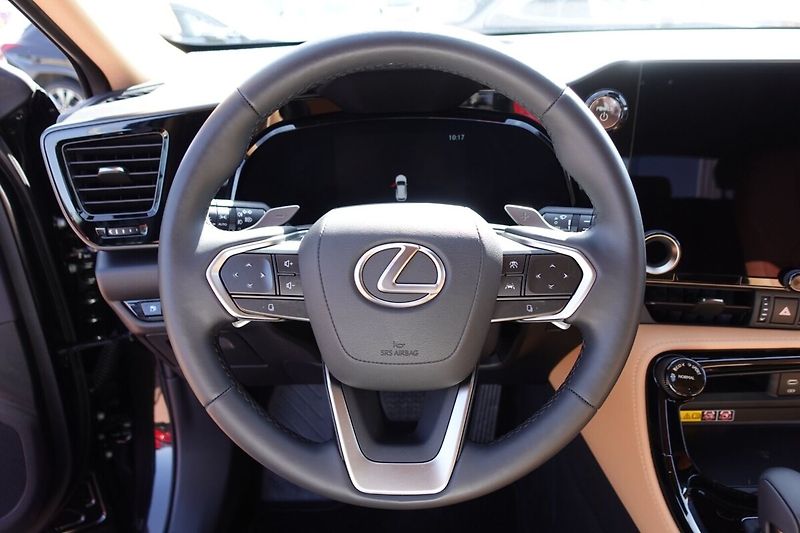 Lexus NX 350h NX350h Prestige 4x4 - fotka 21 z 36