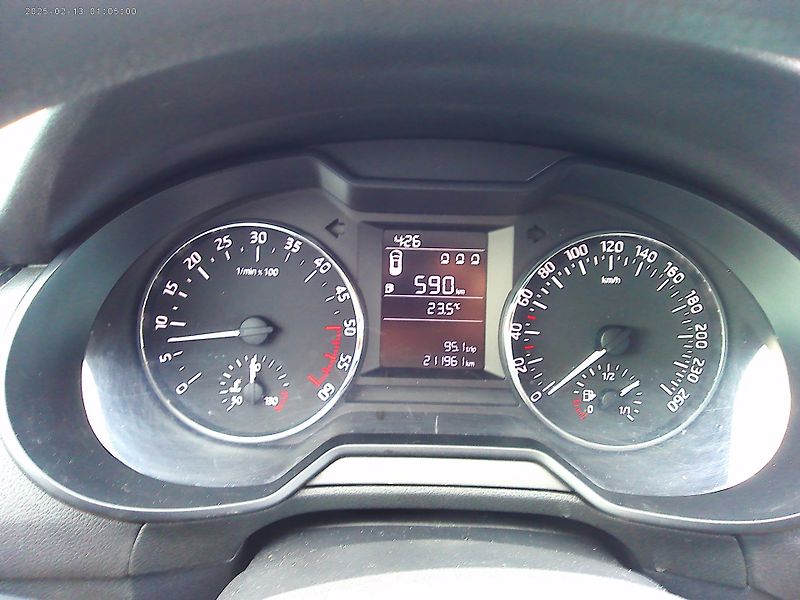 Škoda Octavia 1.6 TDi,66 kW,1.majitel,tažné - fotka 15 z 25