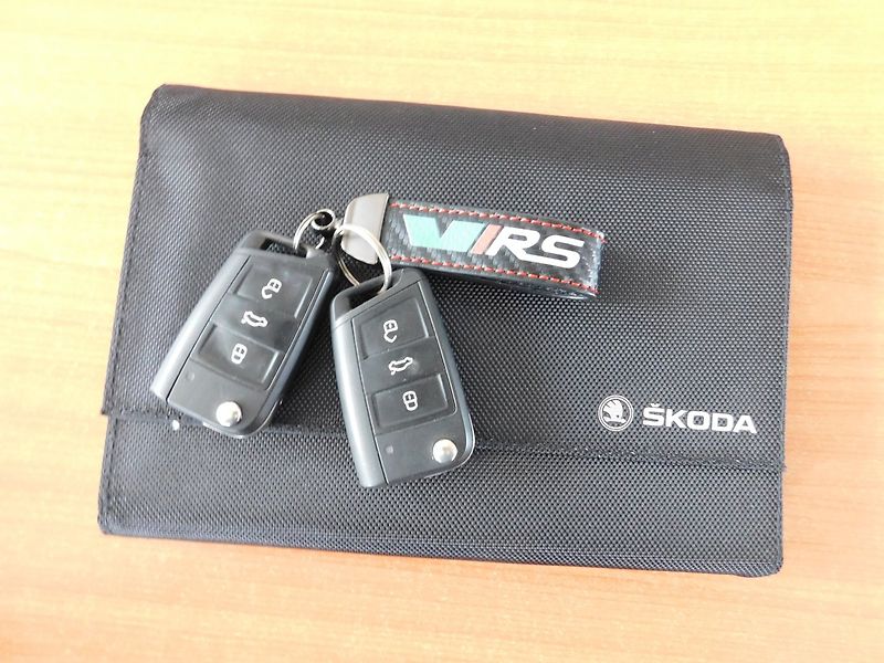 Škoda Octavia (2016) 2.0 TDi RS DSG CHALLENGE - fotka 41 z 47