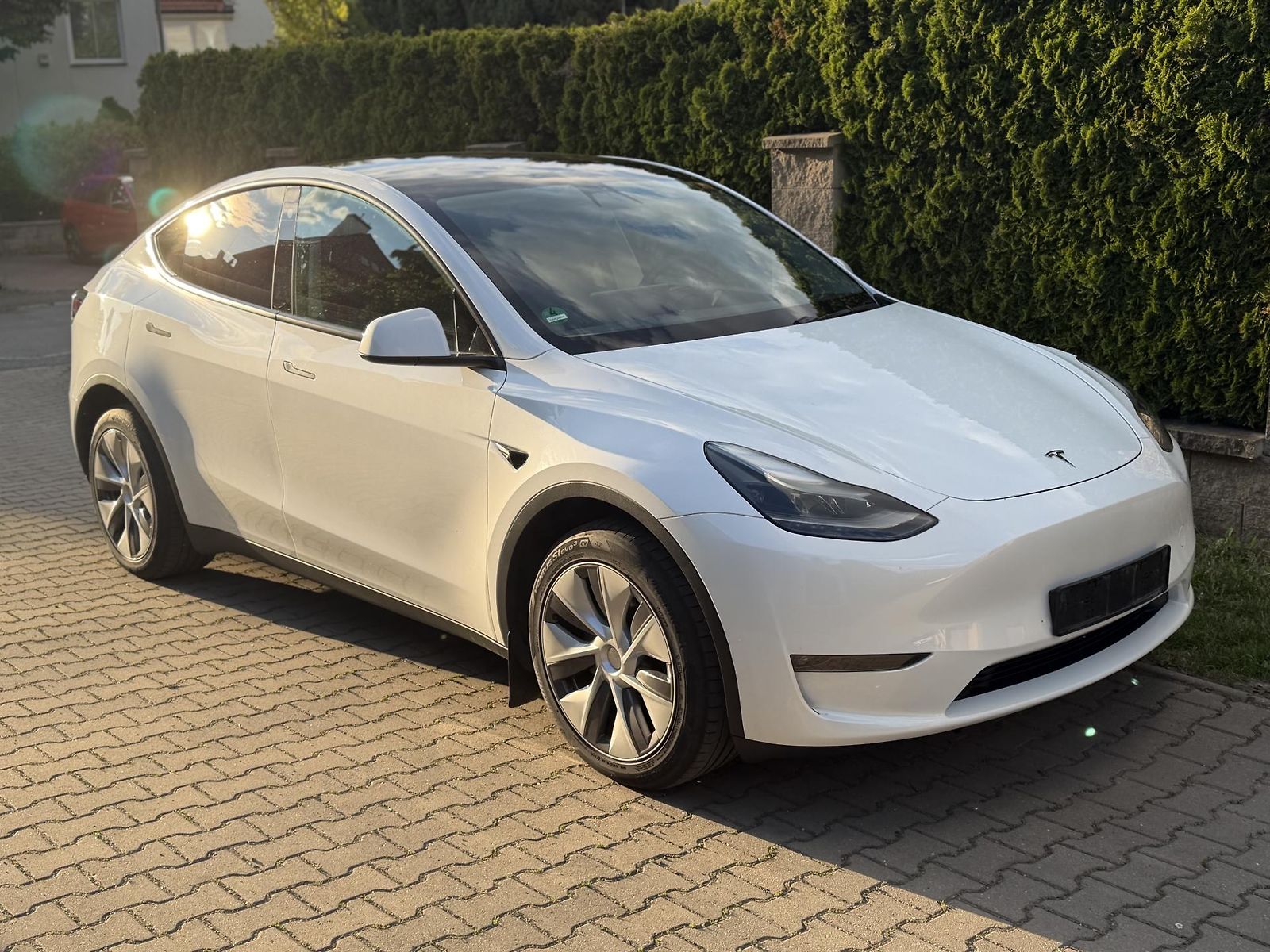 Tesla Model Y DUAL MOTOR-LONG RANGE-BERLÍN
