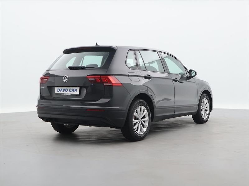 Volkswagen Tiguan 1.4 TSI 110kW LED Navi 1.Maj. - fotka 6 z 29