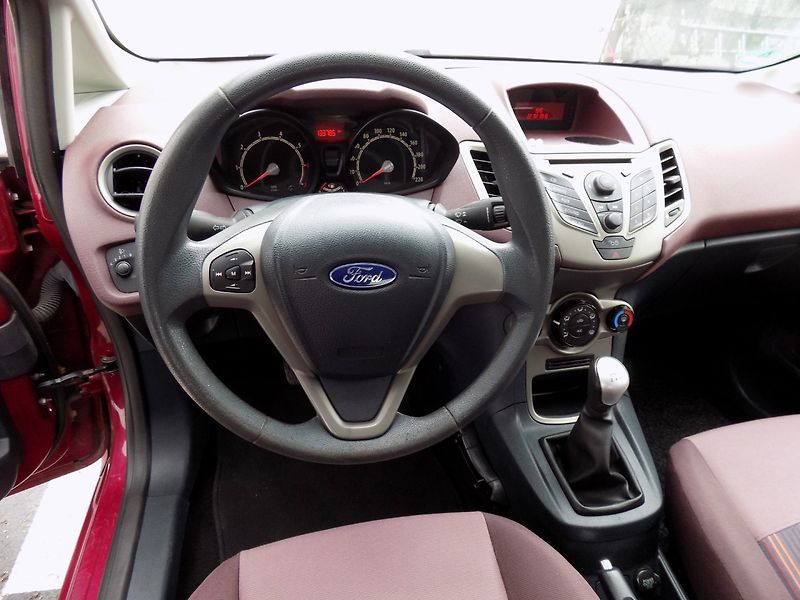 Ford Fiesta (2009) 1.2i/Klimatizace/ - fotka 24 z 32