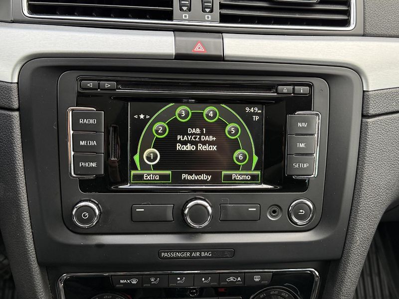 Škoda Superb 2.0 TDI DSG / 125 kW Elegance - fotka 19 z 25