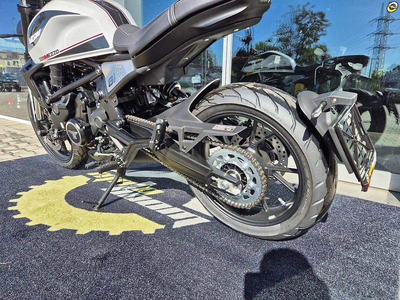 Moto Morini Seiemmezzo (2026) 6 ? STR - fotka 12 z 17