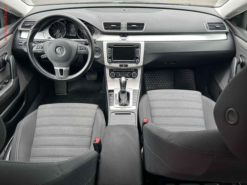 Volkswagen CC (2011) 3.6 FSi 4Motion, ČR, DSG - fotka 8 z 19