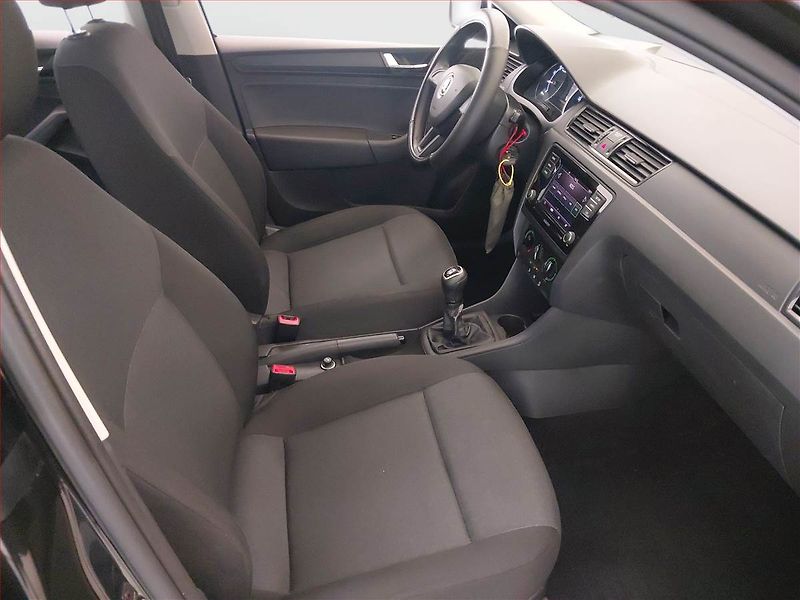 Škoda Rapid (2018) Spaceback 1.0 TSI - fotka 9 z 16