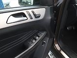 Mercedes-Benz Třídy M (2011) ML 250 BlueTEC, 4X4, Automat - náhled 17