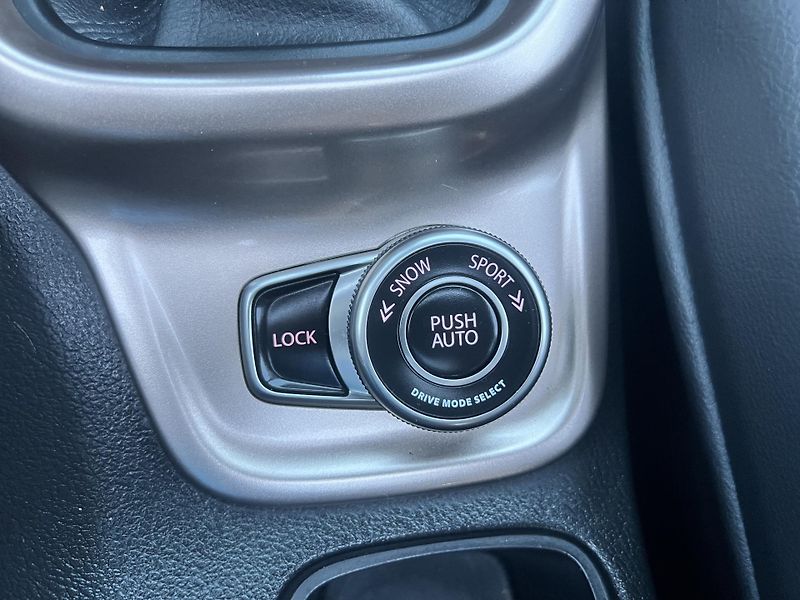 Suzuki Vitara 1,6 88KW,4x4,NAVI,PANORAMA - fotka 42 z 47