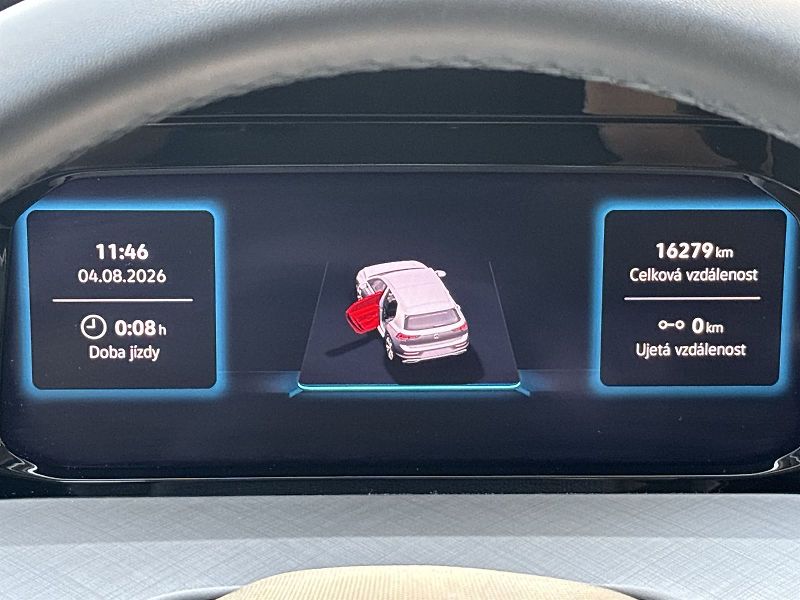 Volkswagen Golf (2025) 1.5 eTSI DSG People - fotka 6 z 29