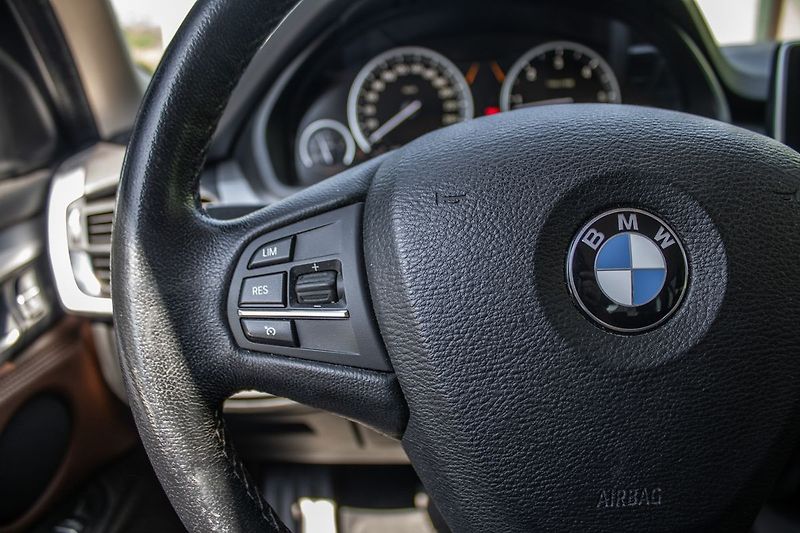 BMW X5 xDrive 30d - fotka 17 z 21
