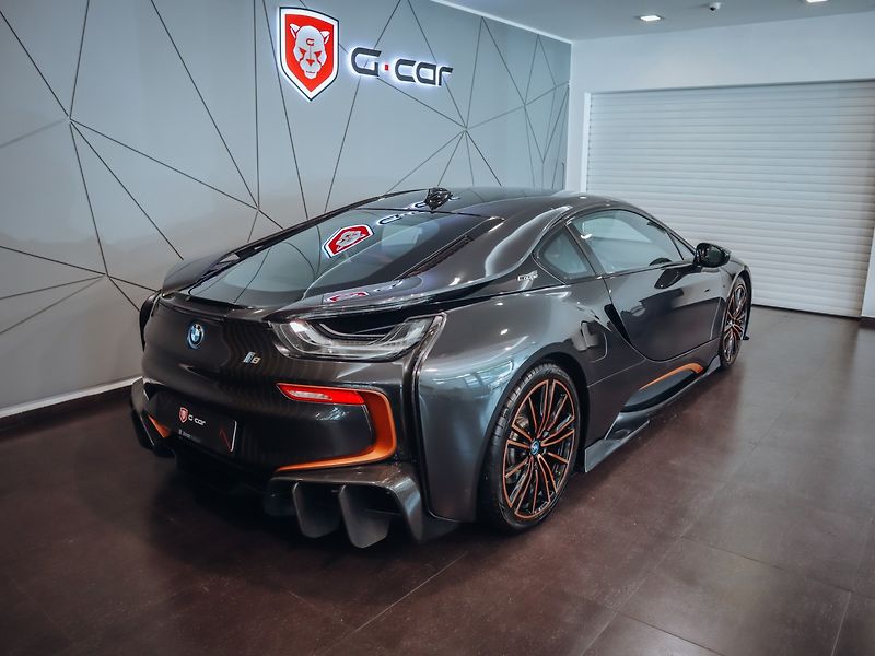 BMW i8 Ultimate Sophisto Edition Kupé - fotka 5 z 35