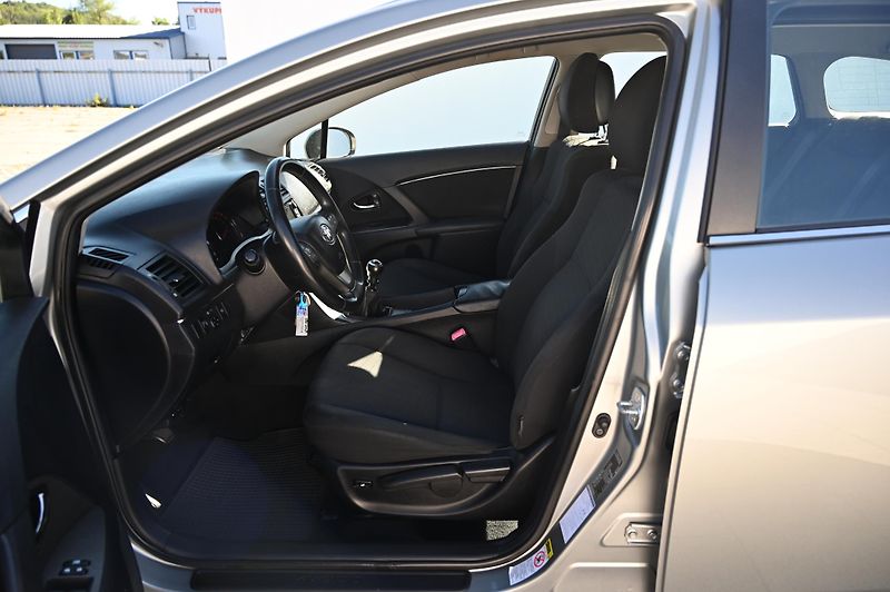 Toyota Avensis 1.8  108KW Kombi Sol 10/2009 - fotka 19 z 33