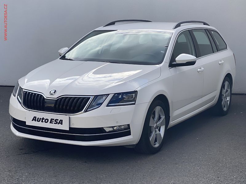 Škoda Octavia (2019) 1.6 TDi, ČR, Style, LED - fotka 3 z 18