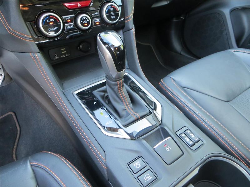 Subaru XV 2,0 i Executive ES Lineartroni - fotka 14 z 40