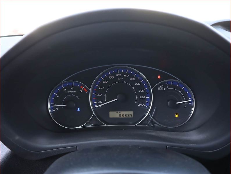 Subaru Forester (2011) 2.0 d, 4X4, Serv.kniha - fotka 11 z 16