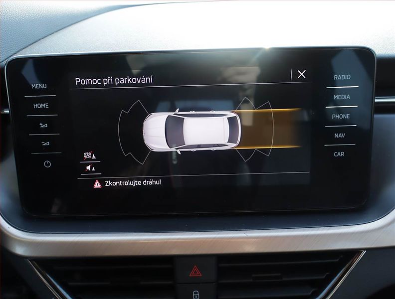 Škoda Scala (2019) 1.0 TSI, Automat, Navi - fotka 21 z 22