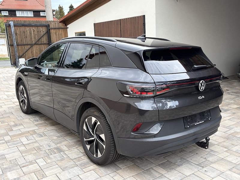 Volkswagen ID.4 (2021) Pro, 77kwh,p.kamera,Matrix - fotka 2 z 14
