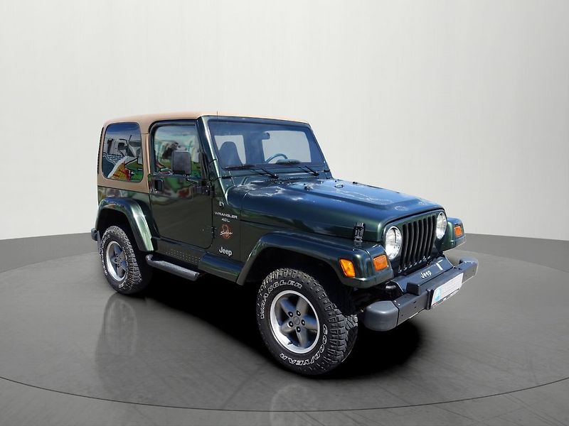 Jeep Wrangler 4.0i SAHARA Serviska - fotka 6 z 37