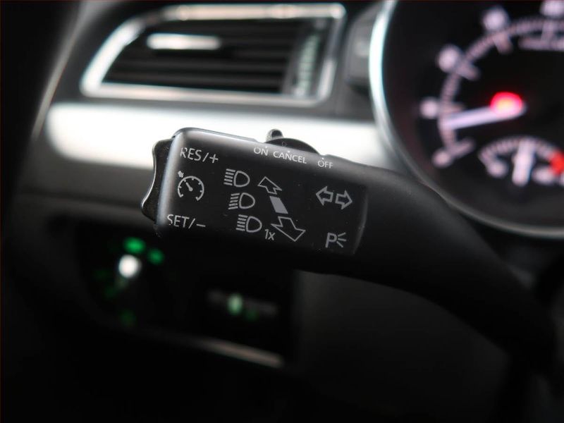 Škoda Superb (2013) Elegance 3.6 FSI V6, 4X4 - fotka 18 z 27