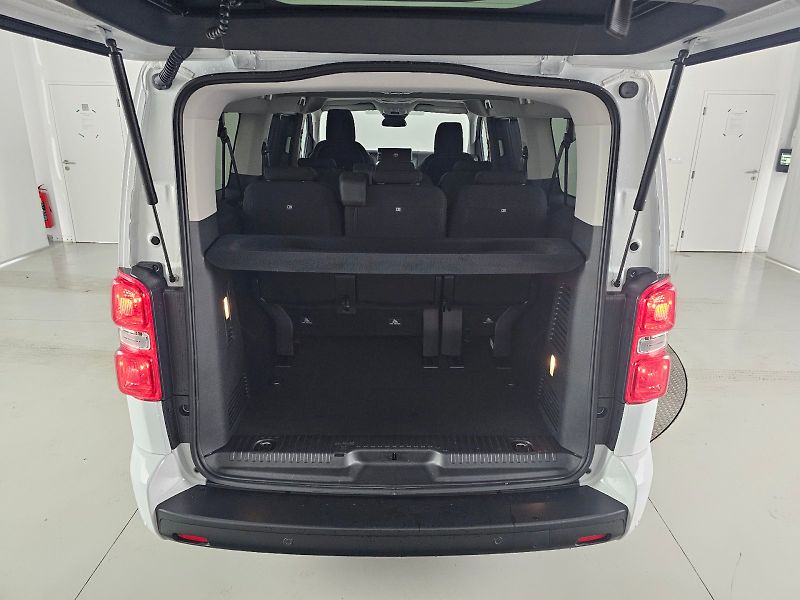 Toyota ProAce Verso (2025) L2 2.0D 106kW FAMILY WEBASTO 8 - fotka 31 z 31