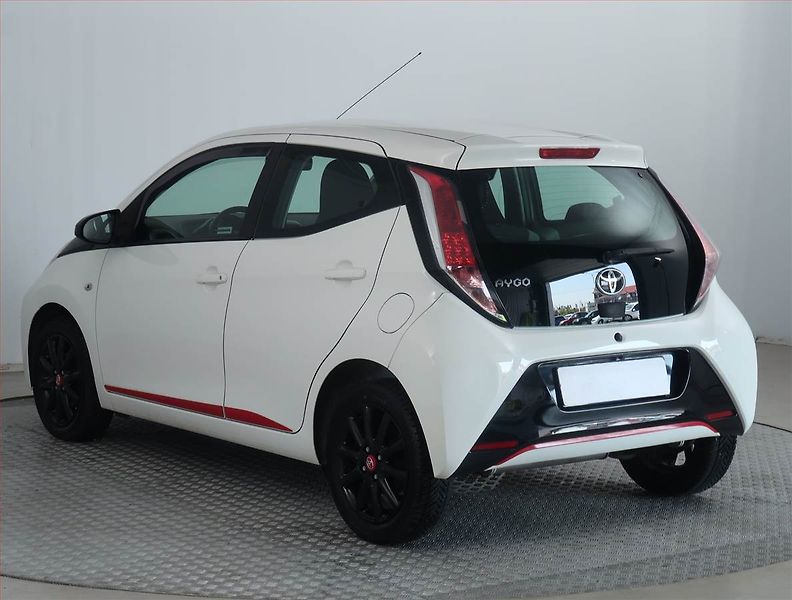 Toyota Aygo (2018) 1.0 VVT-i, Serv.kniha - fotka 4 z 18