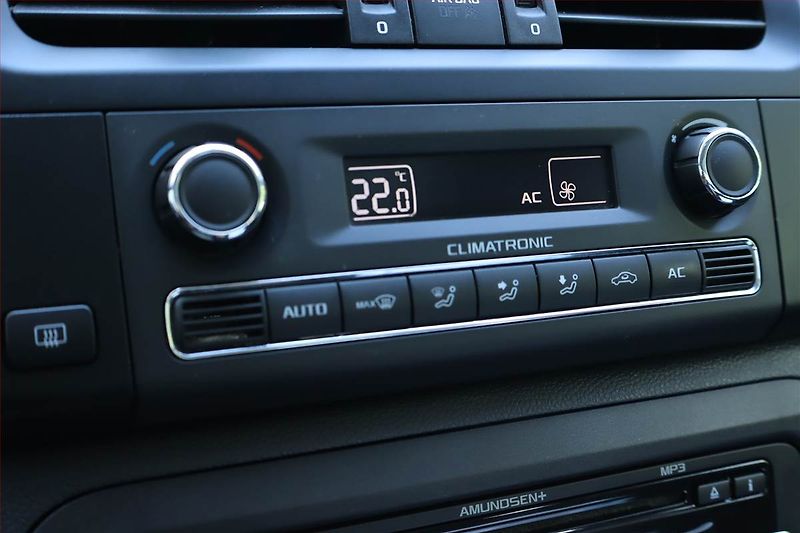 Škoda Roomster (2012) 1.6 TDI, Navi, Tempomat - fotka 13 z 23