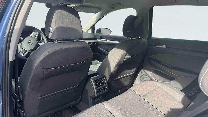 Volkswagen Golf People 1,5 TSI eHybrid 150 kW - fotka 6 z 8