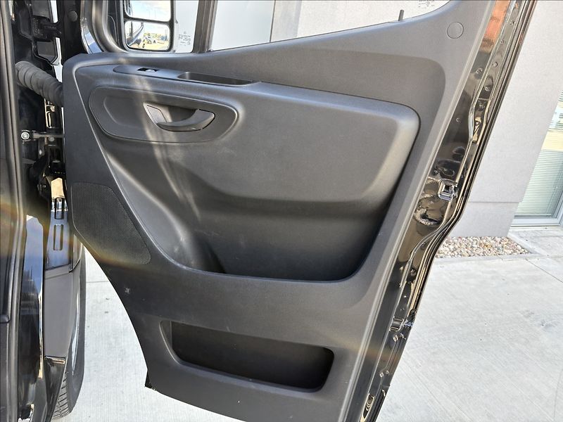 Mercedes-Benz Sprinter 2,0 CDI L2H2 1. MAJ CZ DPH - fotka 18 z 20