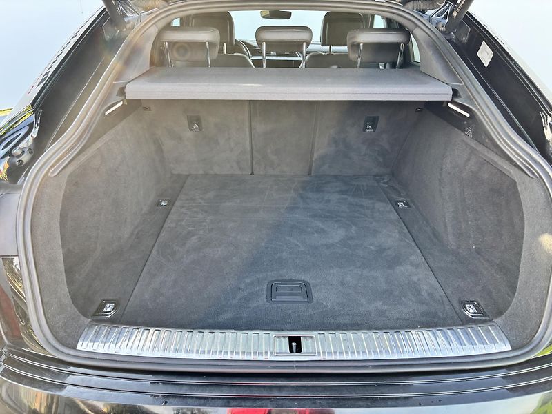 Audi e-tron (2021) 50 Quattro S-Line rezervace - fotka 9 z 38