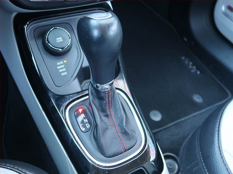 Jeep Compass (2018) 1.4 MultiAir, 4X4, Automat - fotka 13 z 20