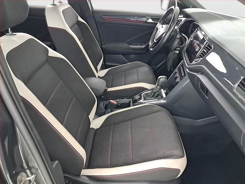 Volkswagen T-Roc (2018) Sport 2.0 TDI 4Motion - fotka 9 z 22