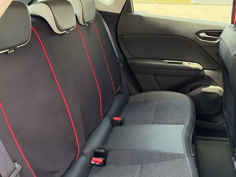 Renault Captur (2021) 1,0 TCe INTENSE - fotka 7 z 22