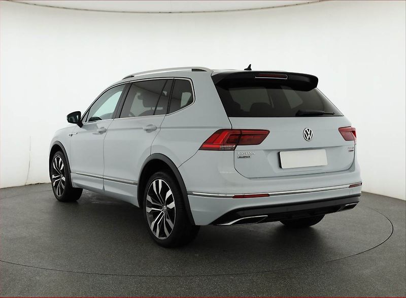 Volkswagen Tiguan Allspace (2018) R-Line 2.0 TDI - fotka 4 z 15