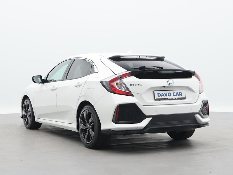 Honda Civic 1,0 VTEC 93kW Executive - fotka 5 z 27