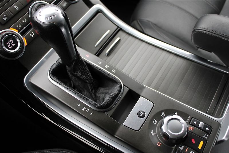 Land Rover Range Rover Sport 3,0 TDV6  ČR,A/T,4x4,DPH,HSE - fotka 18 z 46