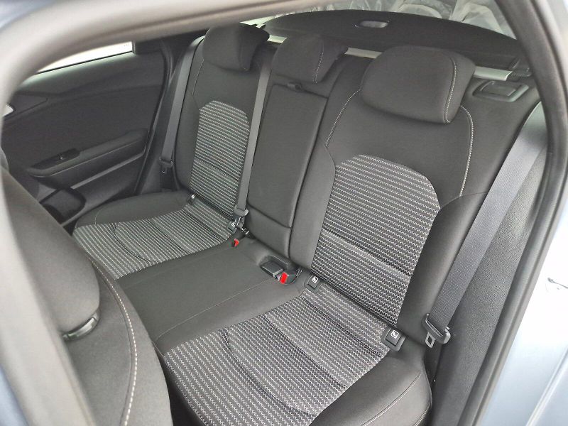 Kia Ceed (2025) SW TOP+Busines 1.5TGD-i 103kW - fotka 13 z 35