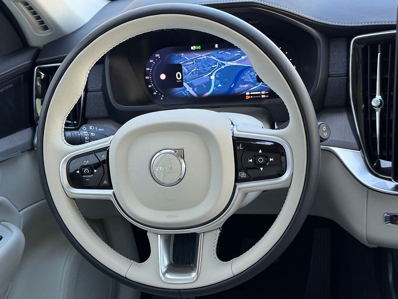 Volvo XC90 PLUS T8, 360°,VZDUCH, VENTILAC - fotka 22 z 23
