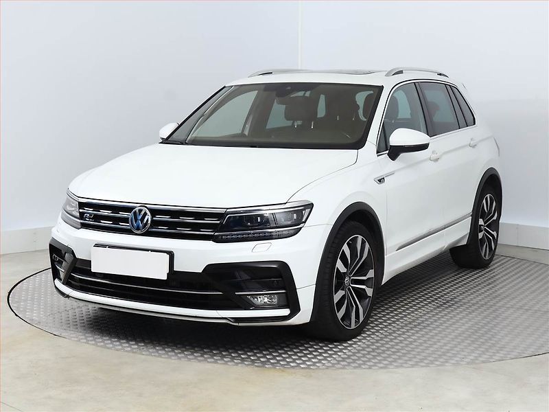 Volkswagen Tiguan (2017) R-Line 2.0 TDI, 4X4, Automat - fotka 2 z 18