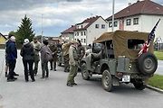 Veterány soutěžící o Zlomenou poloosu při své zastávce v Koutech