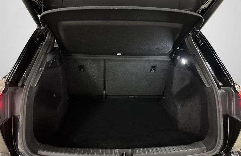 Audi Q4 40 e-tron S-Line LED BLIS  - fotka 9 z 11