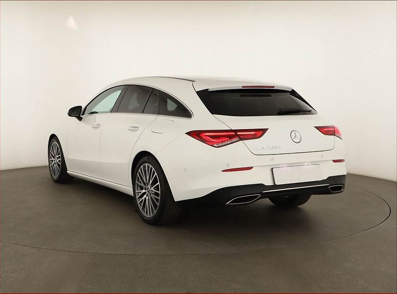 Mercedes-Benz CLA (2022) 200 d - fotka 4 z 22