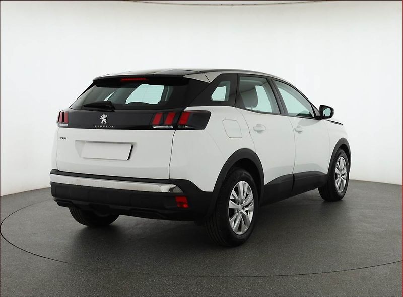 Peugeot 3008 (2018) Active Pack 1.2 PureTech - fotka 5 z 15
