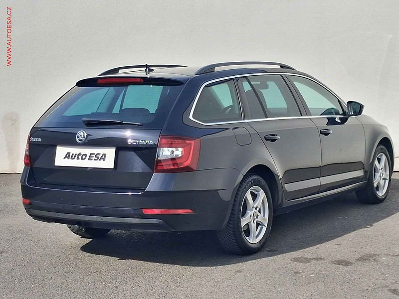 Škoda Octavia (2018) 1.6 TDi, Style, DSG, LED, TZ - fotka 4 z 19