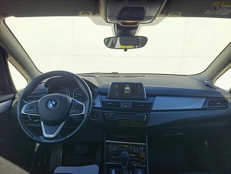 BMW Řada 2 1,5 216d Automat Navi Tempomat - fotka 14 z 36