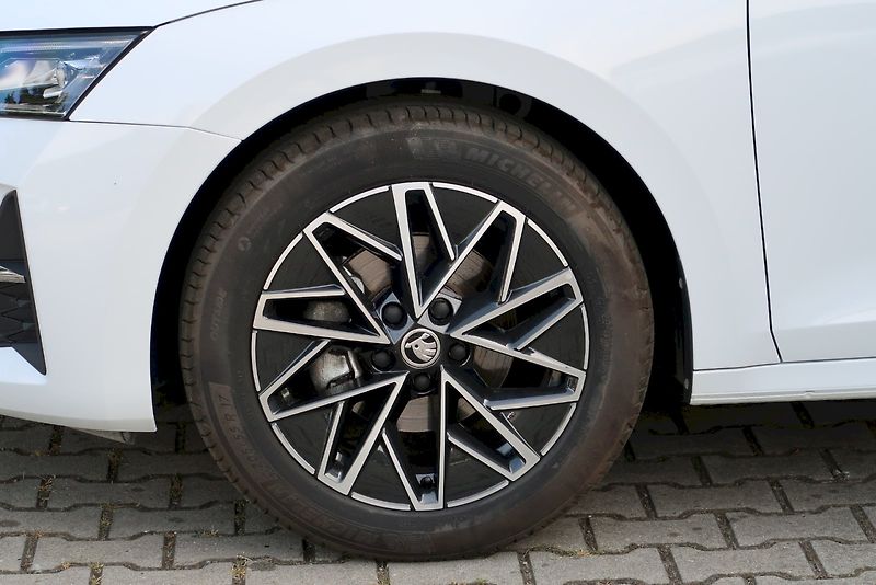 Škoda Octavia (2024) Combi TOP SELECTION 1,5 TSI M- - fotka 32 z 32