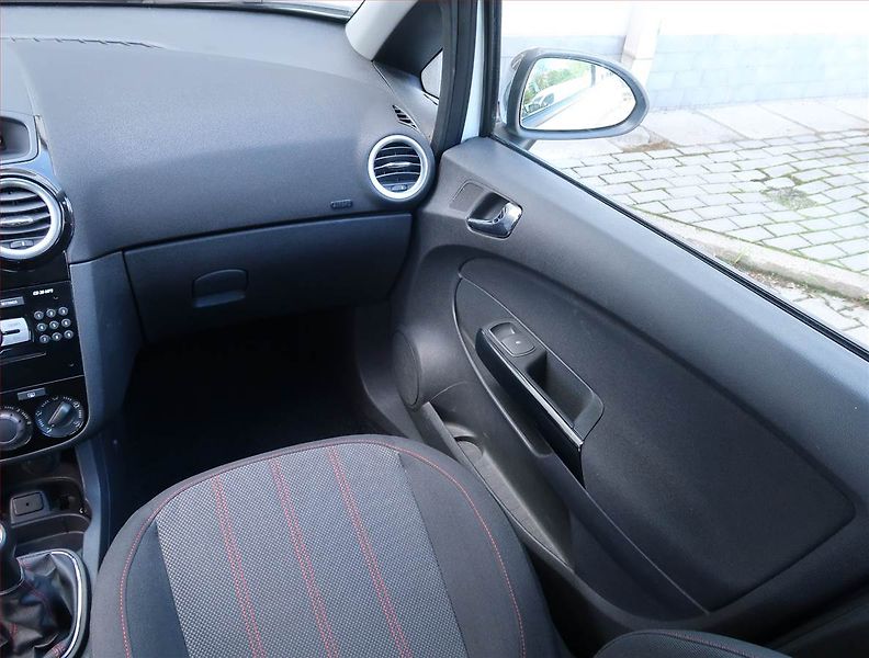 Opel Corsa (2012) 1.2, Serv.kniha, Tempomat - fotka 8 z 13
