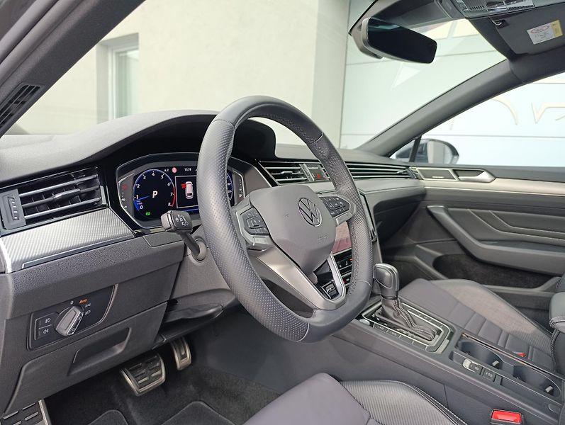 Volkswagen Passat 2.0TSI 206kW RLINE ČR 1.MAJ - fotka 11 z 39